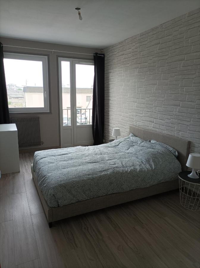 Joli Appartement Type 5 En Centre Ville Châteauroux Екстериор снимка