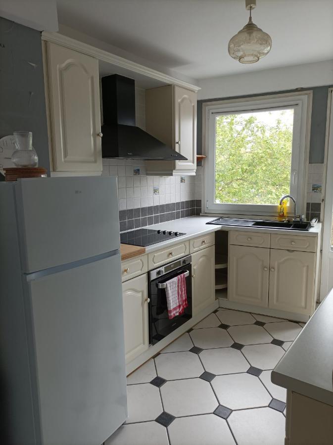 Joli Appartement Type 5 En Centre Ville Châteauroux Екстериор снимка