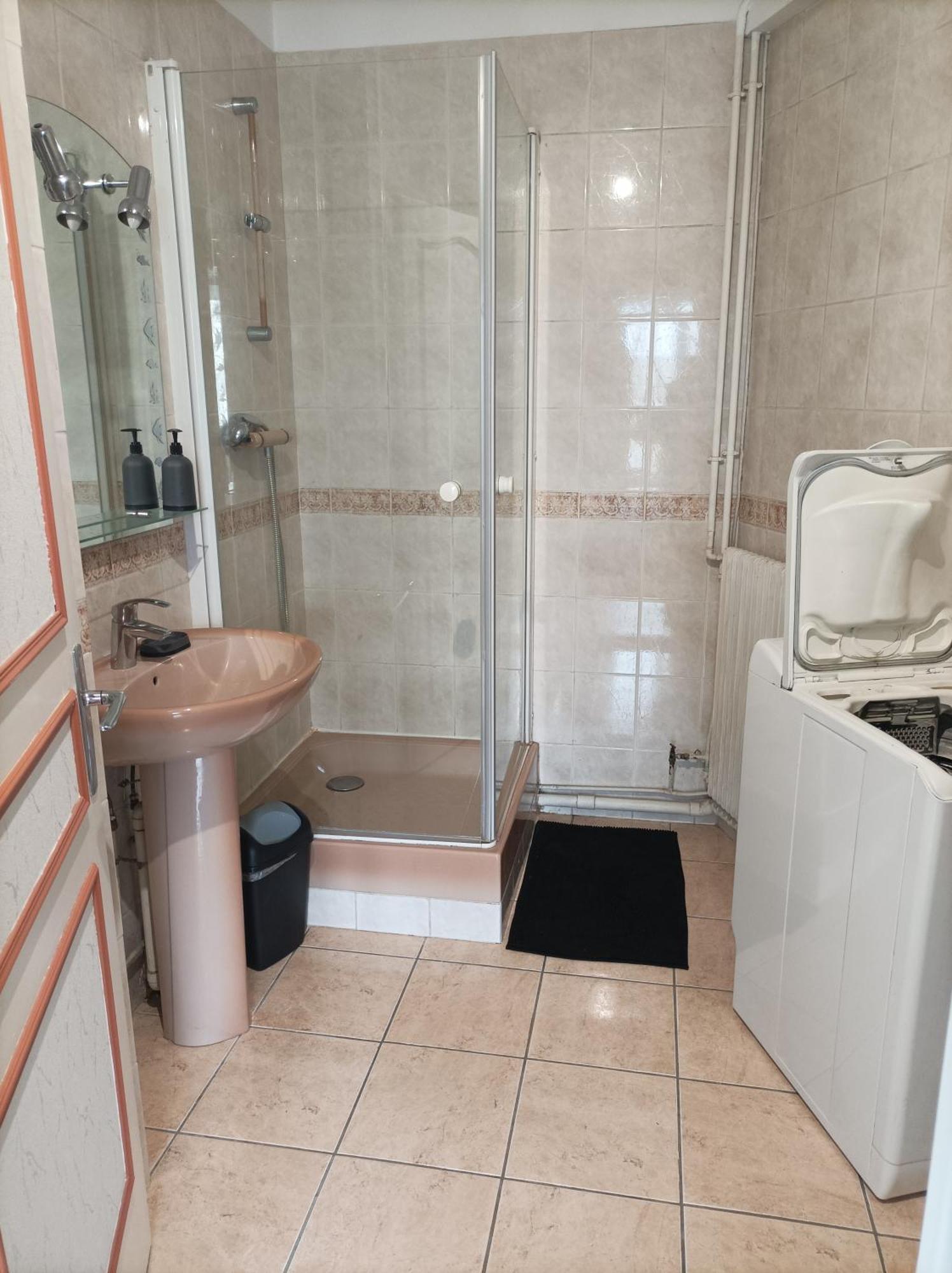 Joli Appartement Type 5 En Centre Ville Châteauroux Екстериор снимка