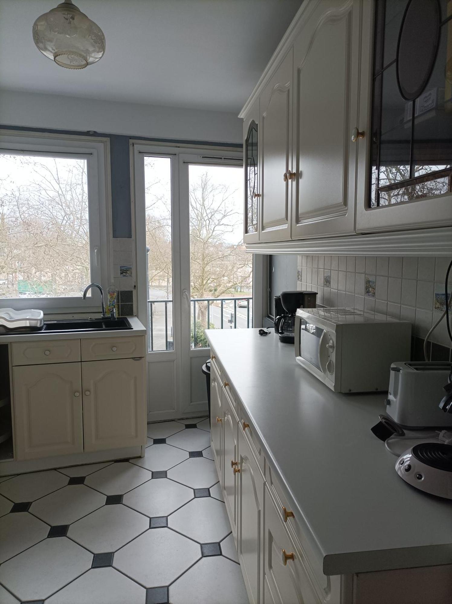 Joli Appartement Type 5 En Centre Ville Châteauroux Екстериор снимка
